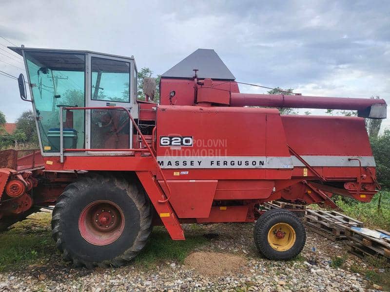 Massey Ferguson 620L