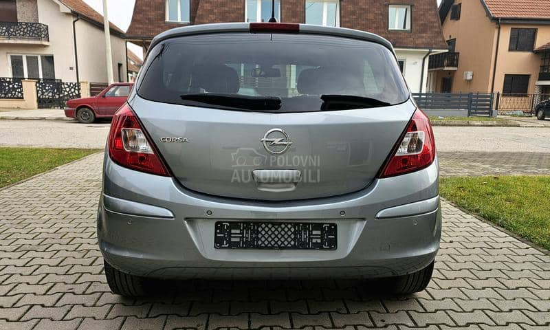 Opel Corsa D 1.2 Cosmo S/S