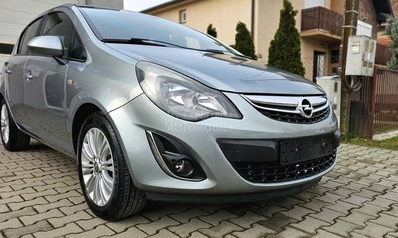 Opel Corsa D 1.2 Cosmo S/S