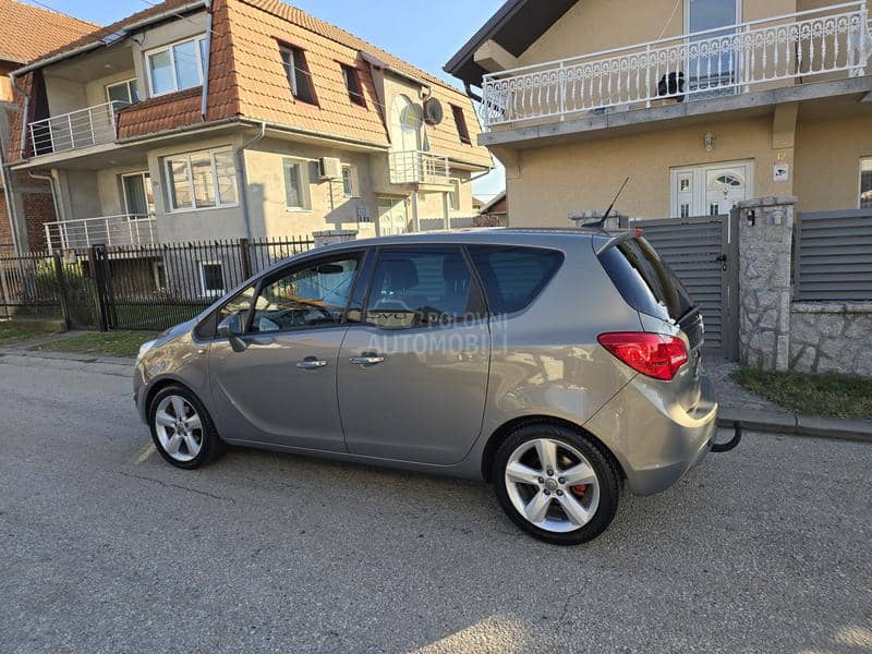 Opel Meriva 1.3 MJT COSMO