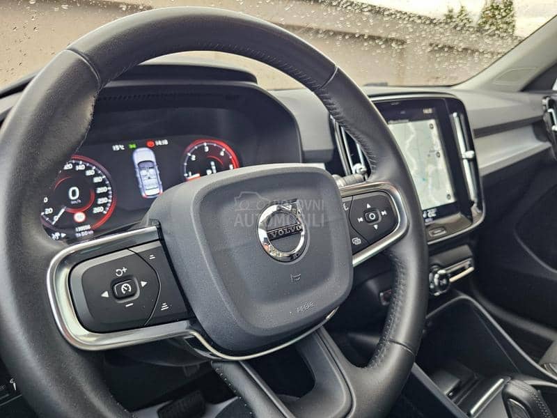 Volvo XC40 2.0 D3 MOMENTUM