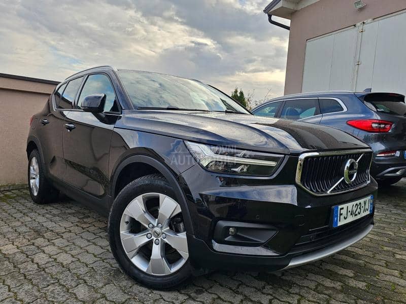 Volvo XC40 2.0 D3 MOMENTUM