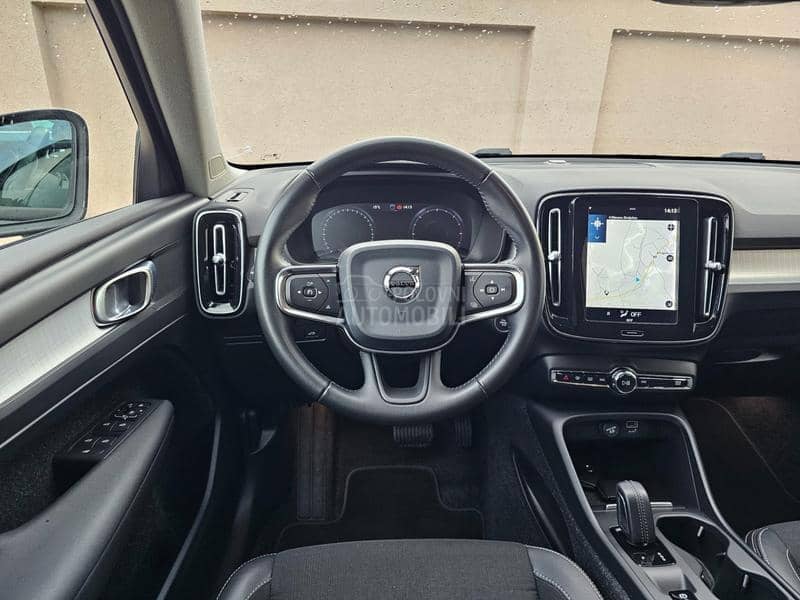 Volvo XC40 2.0 D3 MOMENTUM