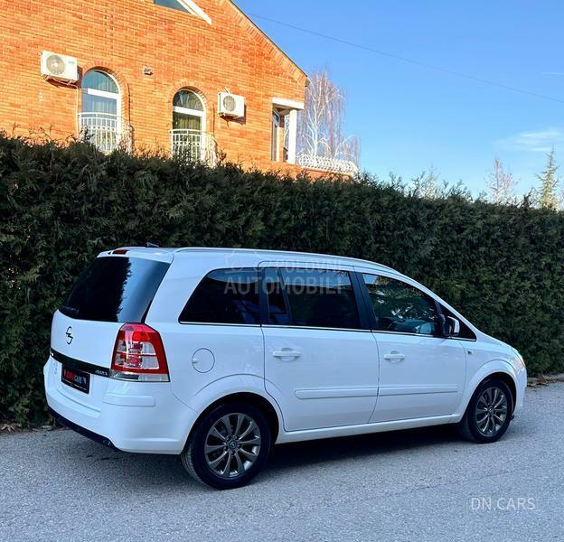 Opel Zafira ESSENTIA 7 SED CH