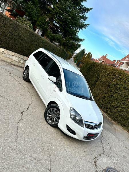 Opel Zafira ESSENTIA 7 SED CH