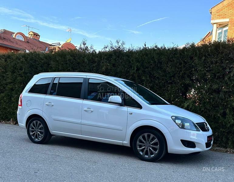 Opel Zafira ESSENTIA 7 SED CH