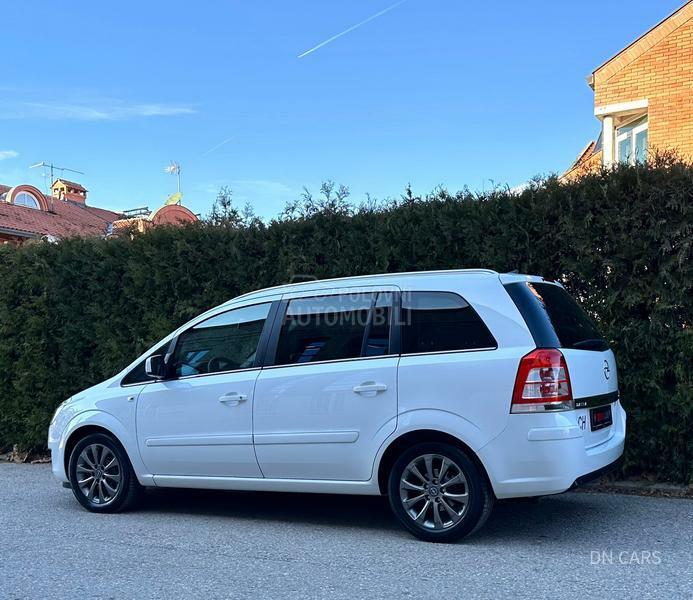 Opel Zafira ESSENTIA 7 SED CH