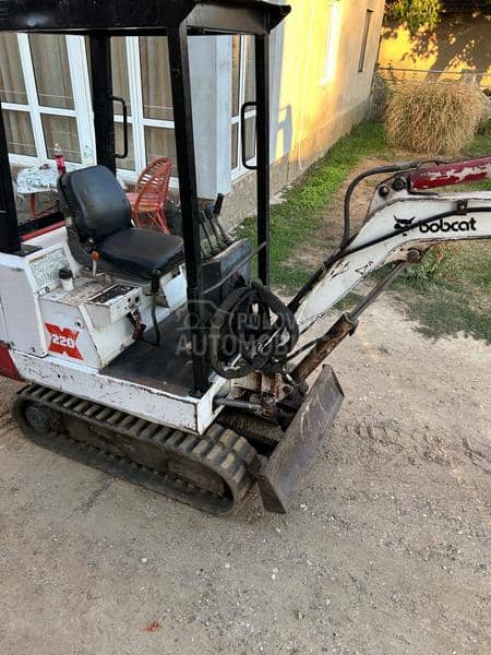 Bobcat 220