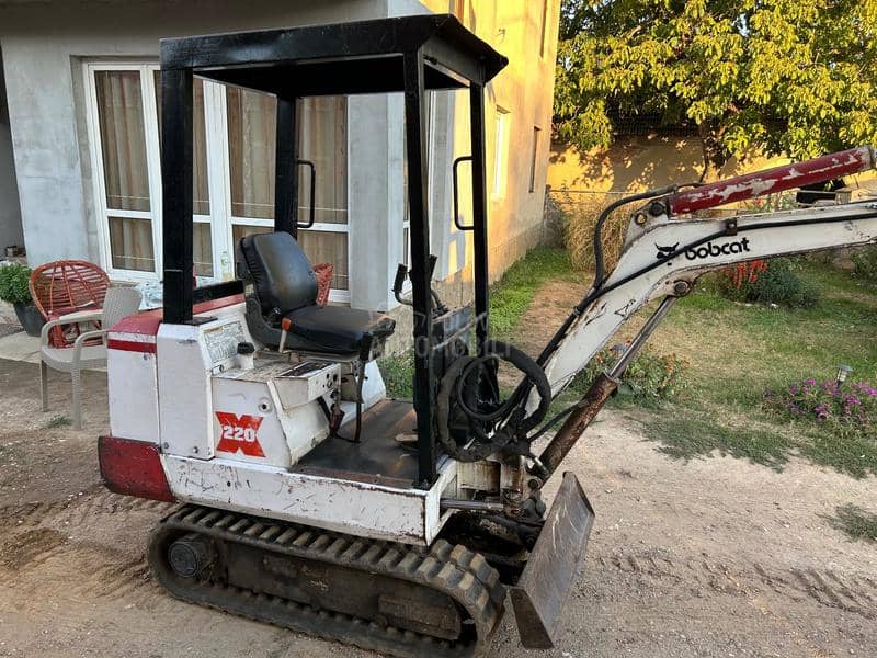 Bobcat 220