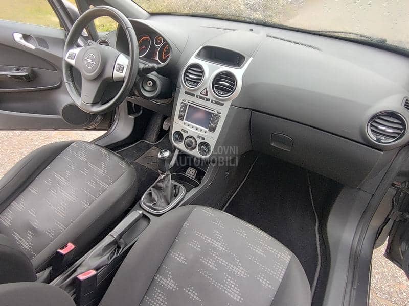 Opel Corsa D 