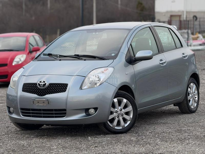 Toyota Yaris 1.3 SPORT SWlSS