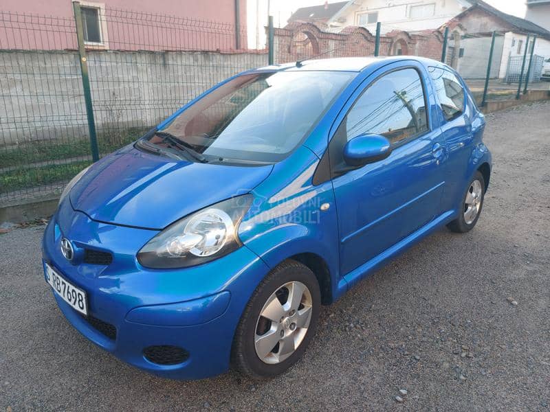 Toyota Aygo 1.0b clima alu 09