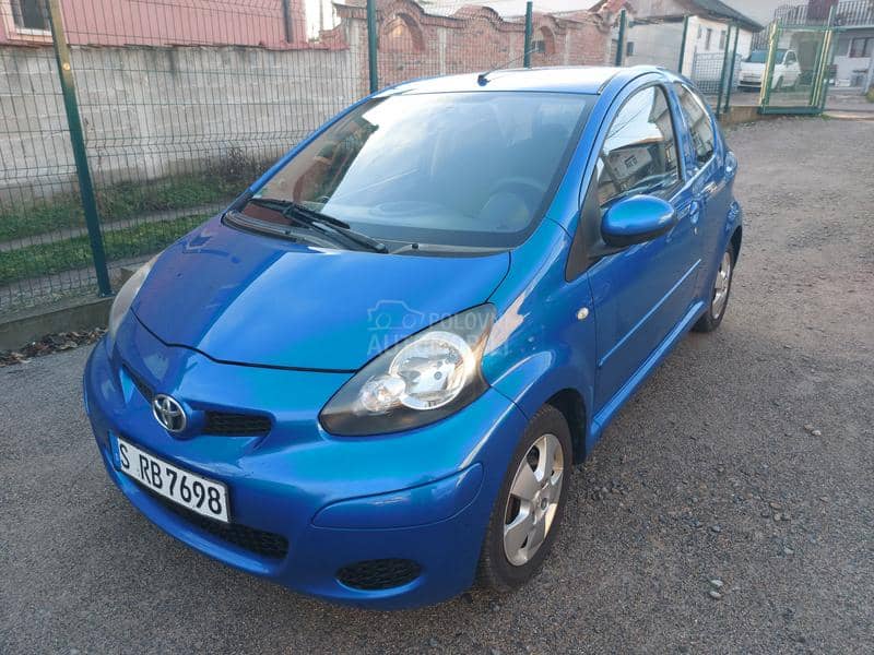 Toyota Aygo 1.0b clima alu 09