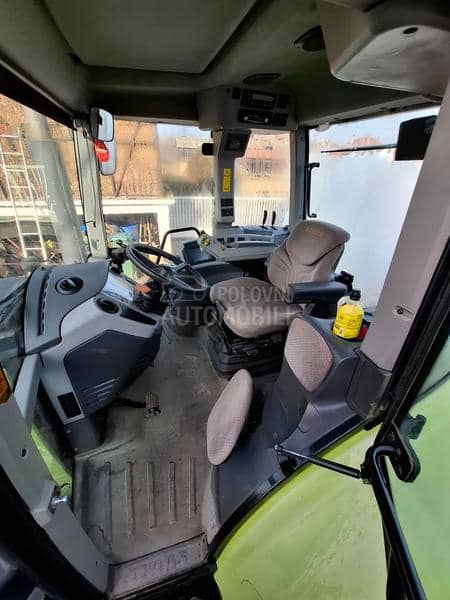 Claas ARION 640 CEBIS