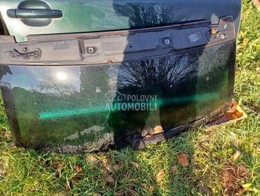 Staklo Gepeka za Volkswagen Touareg od 2003. do 2010. god.