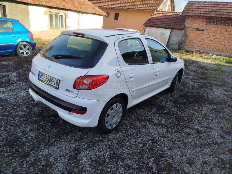 Peugeot 206 plus 1.4 b