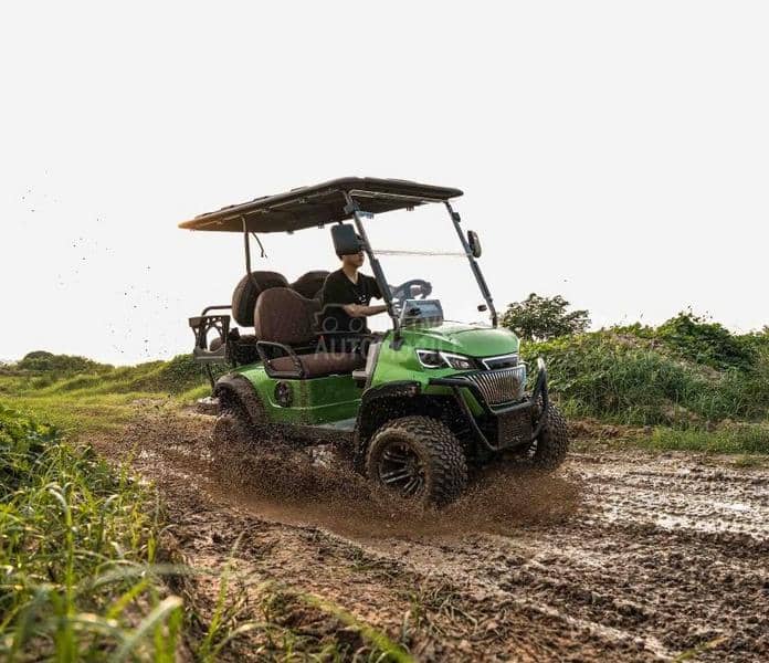 GOLF CAR