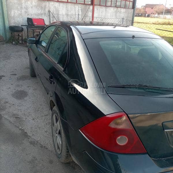 Ford Mondeo 1.8