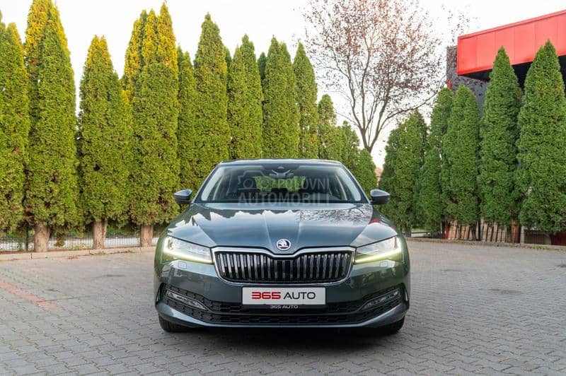 Škoda Superb DSG/190