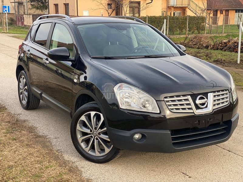 Nissan Qashqai PANO