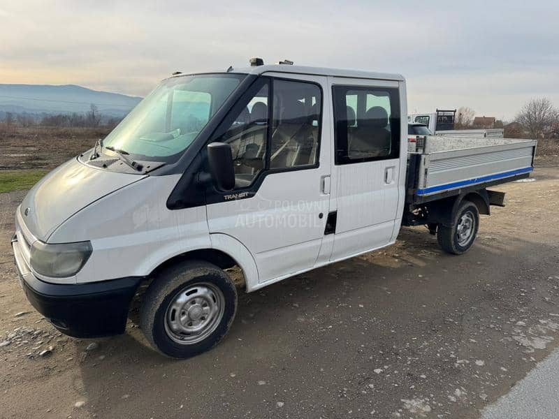 Ford Transit putar 7 sed