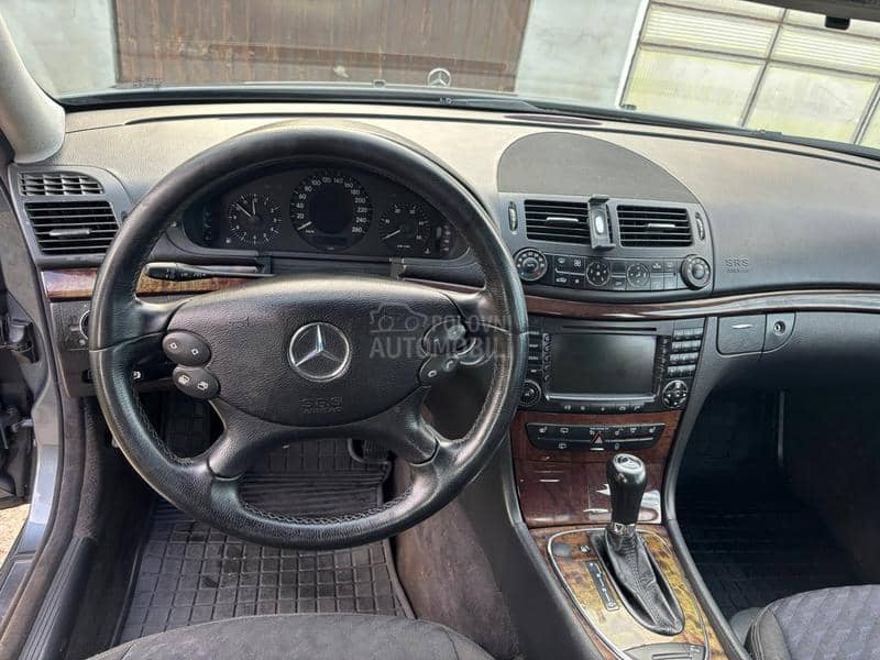 Mercedes Benz E 220 