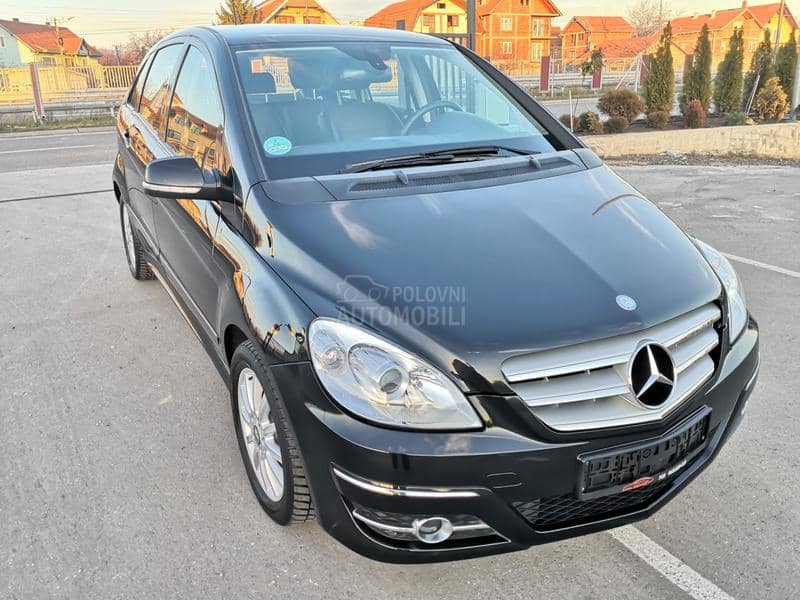 Mercedes Benz B 150 iz DE/Ful serv/T.O.P