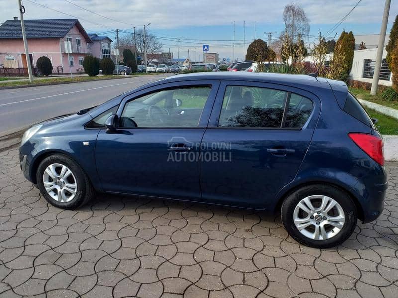 Opel Corsa D 1.3CDTI Cosmo/FUL