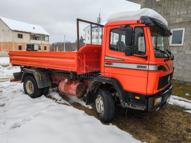 Mercedes Benz 1320