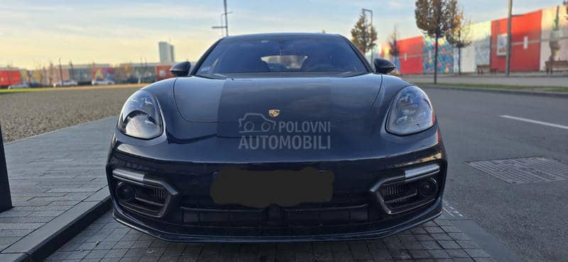 Porsche Panamera TURBO S