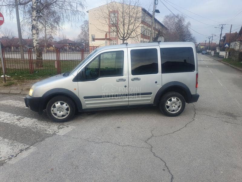 Ford Tourneo Connect mini van