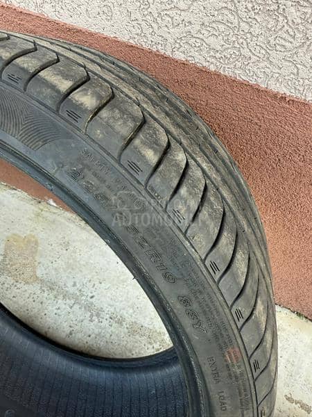 Nexen 225/35 R19 Letnja