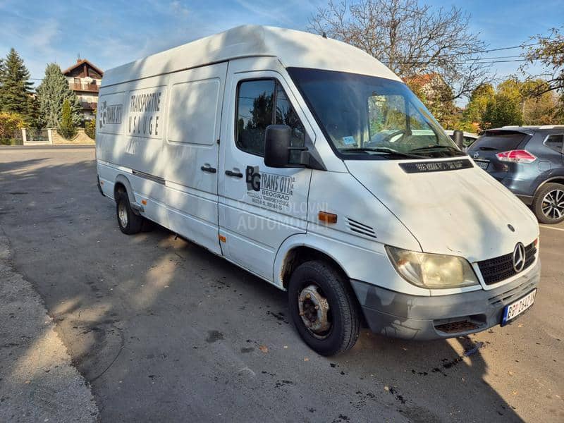 Mercedes Benz Sprinter 413