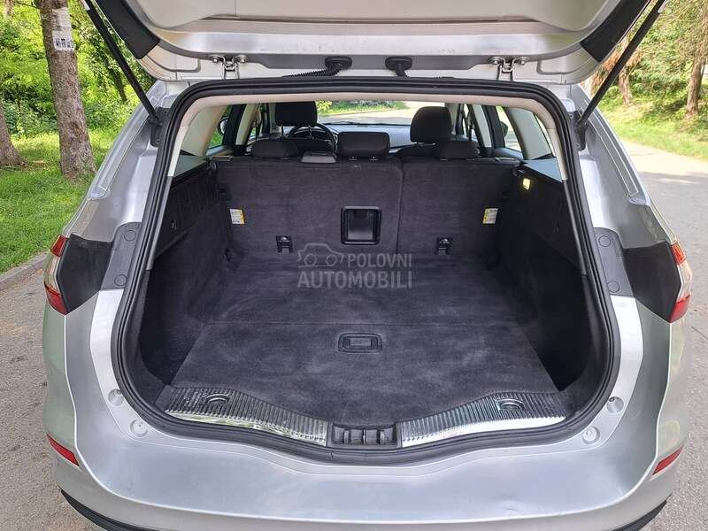 Ford Mondeo 2.0 TDCI  T  O  O  P