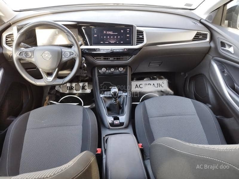 Opel Grandland X 1.2 130 HP MT6