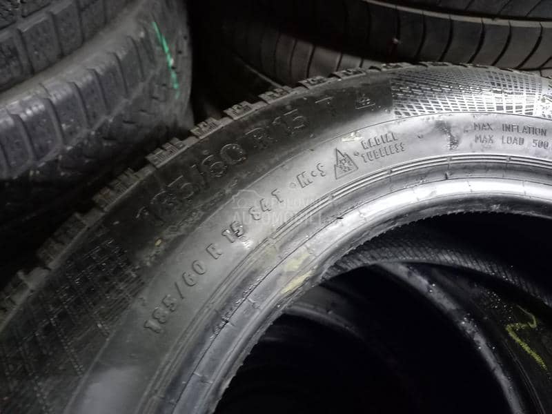 Continental 185/60 R15 Zimska