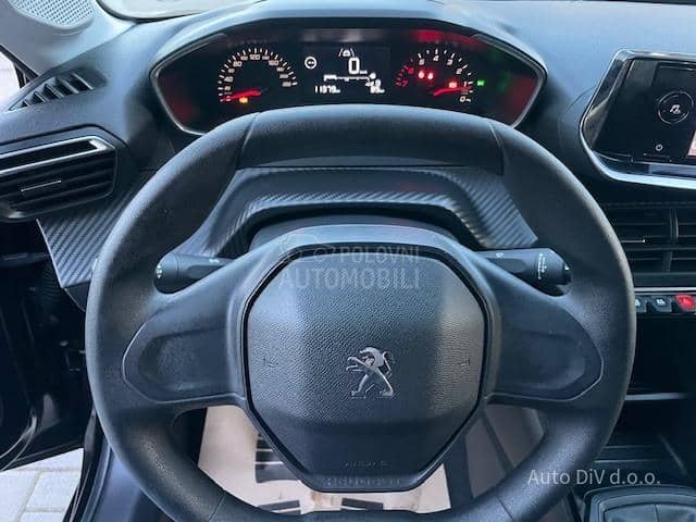 Peugeot 208 11000 k.m