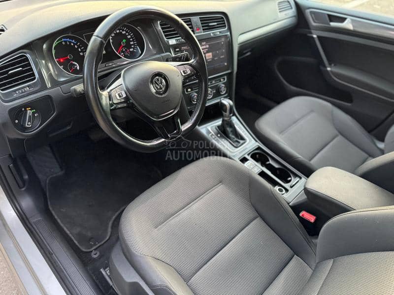 Volkswagen Golf 7 e-golf