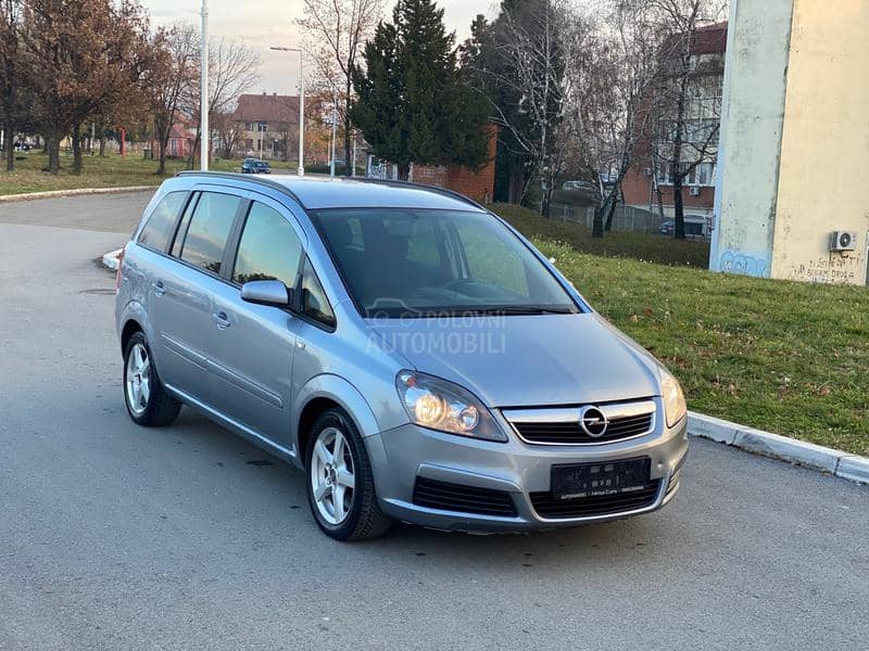 Opel Zafira 7 S E D I S T A