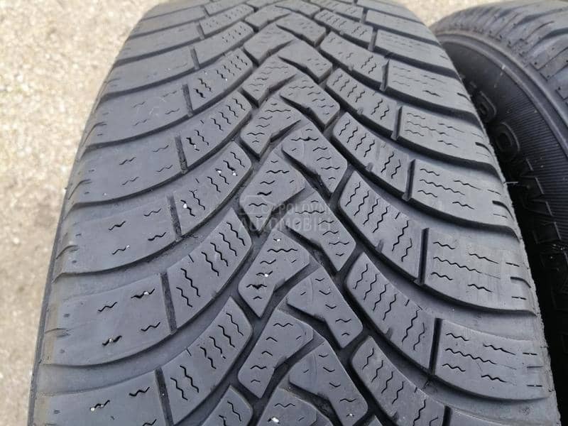 Falken 235/65 R17 Zimska