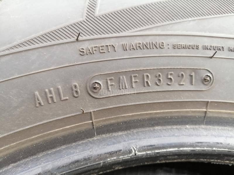 Falken 235/65 R17 Zimska