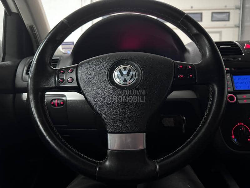 Volkswagen Golf 5 UNITED 4motion