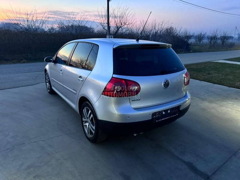 Volkswagen Golf 5 UNITED 4motion