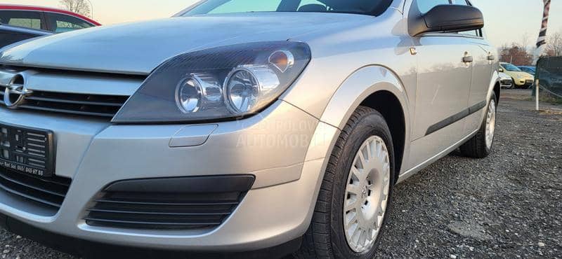 Opel Astra H 1.6 16V ENJOY EU4