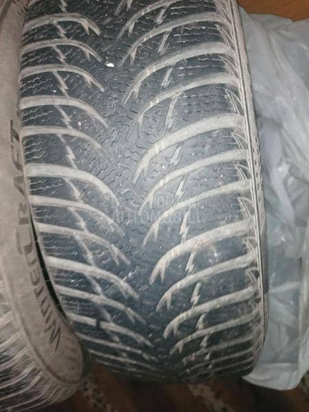 Kumho 195/65 R15 Zimska