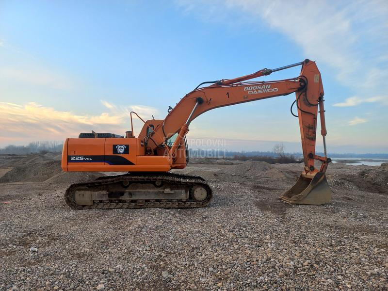 Doosan 225 lc