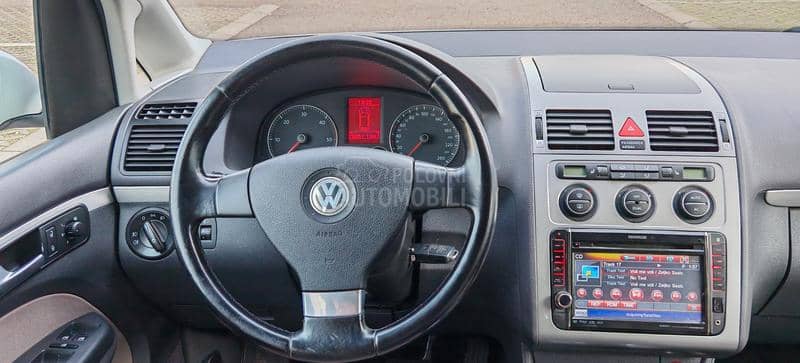 Volkswagen Touran 2.0 TDI  D.S.G.