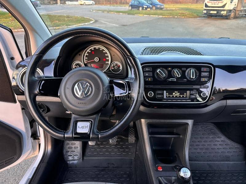 Volkswagen up! 1.0 cheer N o V