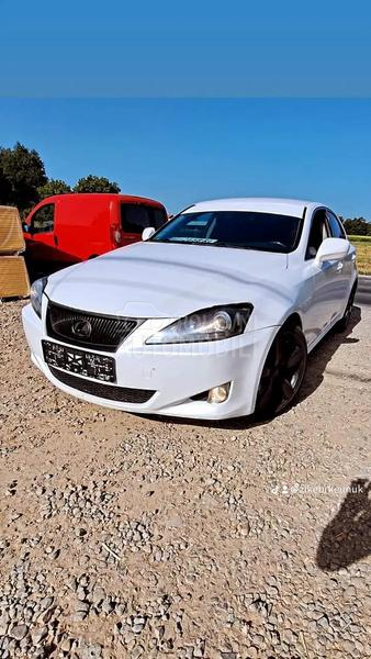 Lexus IS 220 