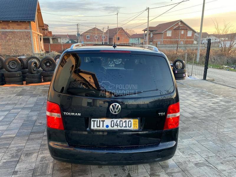 Volkswagen Touran 